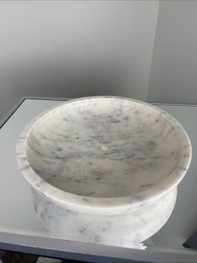 HomeGoods Large White Marble Serving & Decorative Bowl